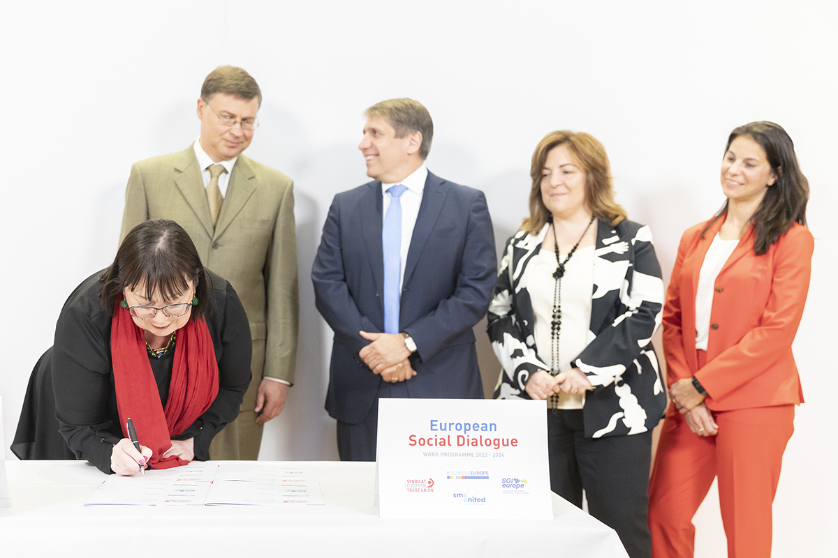 signing-of-the-eusocdia-work-programme-2022-2024_52179692208_o-656